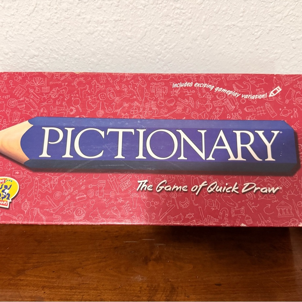 Vintage Pictionary Board Game - 1993 - All pieces and instructions - Hasbro
